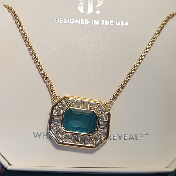 Gold and Green Pendant Necklace by BP - Picture 2 of 4